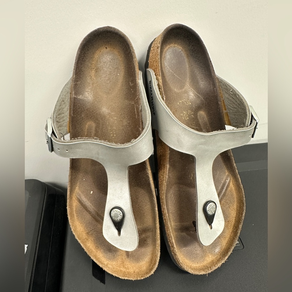 Birkenstock Women's 43 / Sz 12 / Men’s Sz 11 Gizeh Thong Sandals Silver Leather
